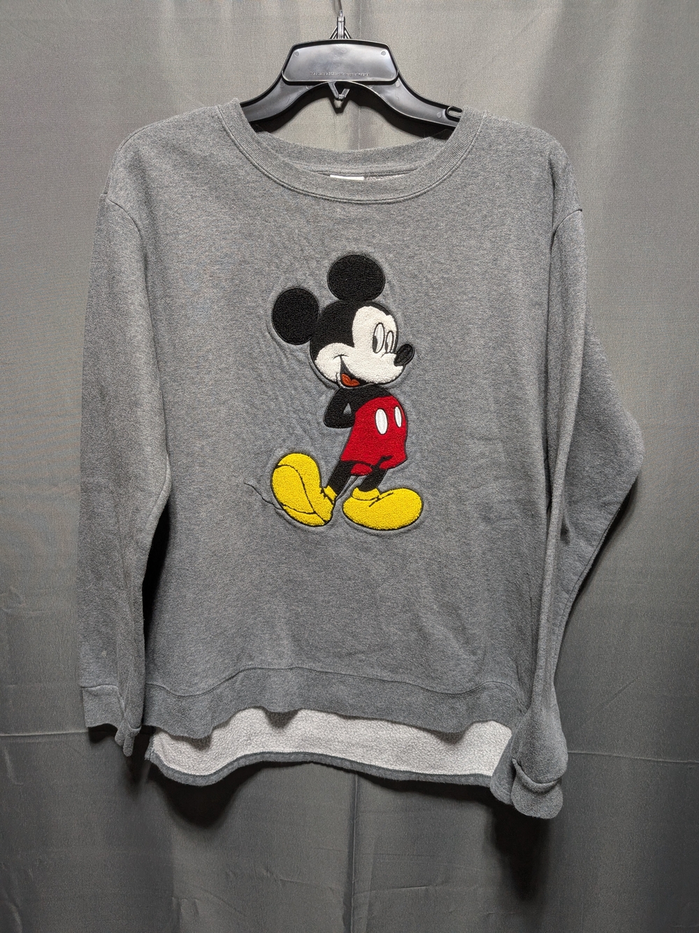 Disney Mickey Mouse Light Charcoal Gray Crewneck Sweatshirt Chenille Patch EUC